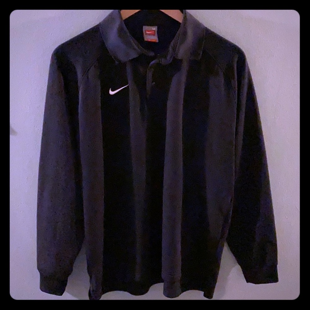 Nike men’s Medium dry fit long sleeve t-shirt